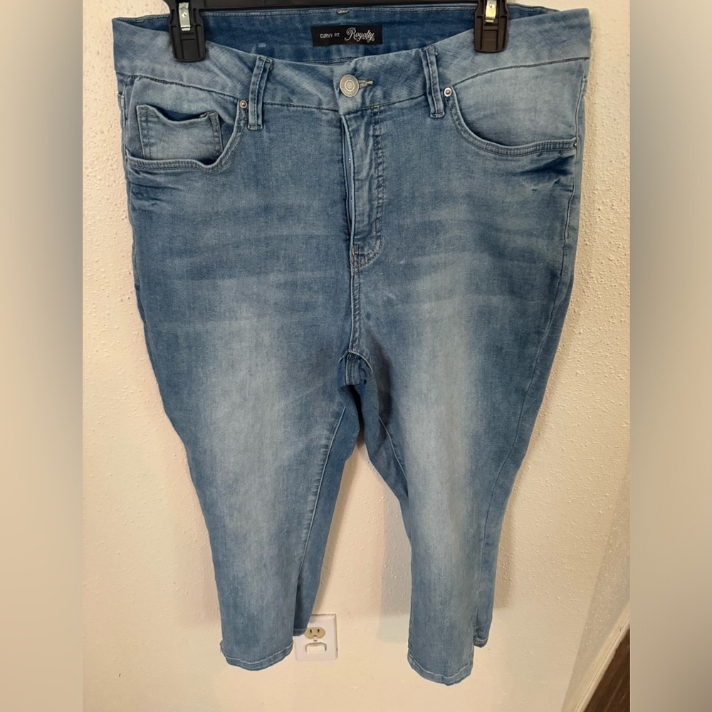 Royalty Crop Jeans